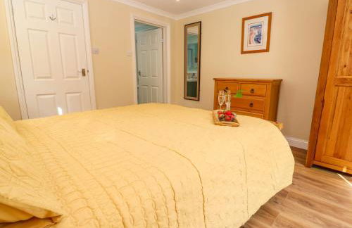 Little Acorns - Photo 22