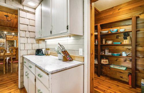 Picturesque Lake Elmo Cottage with Fire Pits! - Foto 9