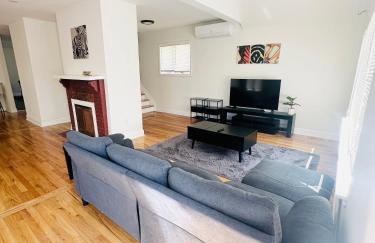 Comfortable 4-BR Family Home with Ample Parking - Foto 19