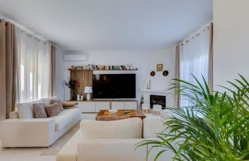 Villa Arpeggio - Cozy 3-Bedroom Villa with Private Pool in Montinhos da Luz, Lagos - Foto 1