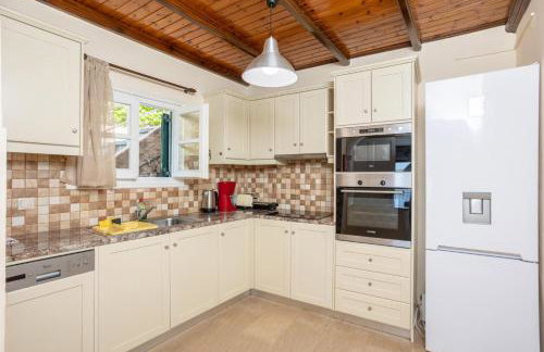 Villa Elia Large Private Pool Walk to Beach Sea Views A C Wifi Car Not Required - 1978 - Photo 28