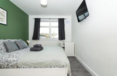 4Bed-House-2Bath-Free Parking-by Holiday Homes - Foto 37