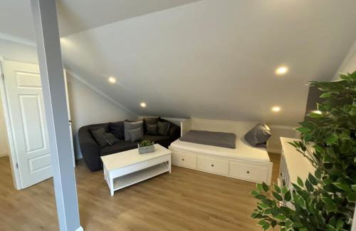 Landhausstübchen 105qm mit Balkon-2 Schlafzimmer-Bad-WC-WiFi-Kaffeemaschine-Waschmaschine-Trockner-Föhn-Handtücher und Bettwäsche-sehr familienfreundlich - Photo 10