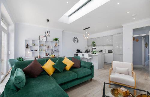 5 Bedroom, 3 Bathroom Modern House with Garden near Hampstead Heath Sleeps 10 - Foto 14