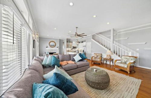 Huge beach house with great views, steps from sand - Foto 4