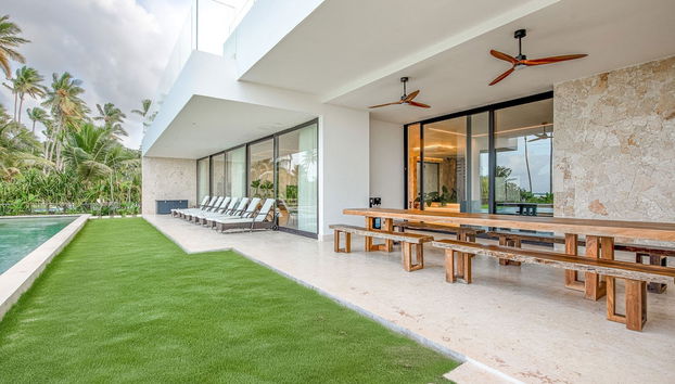 Luxury 9BR Beachfront Stunner With Private Pool - Foto 3, Habitación