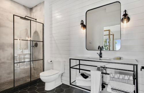 25 Bedrooms - Retreat Center Waterfront Renovated - Foto 33