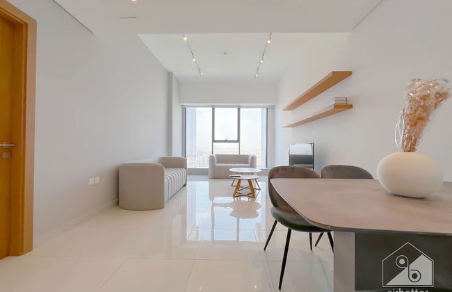 Luxury 1B With Balcony in Blue Wave Tower Dubai - Photo 10