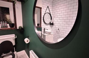 Grinlow Cottage - Photo 14