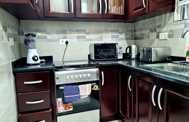 Gorgeous Quiet & Comfy Close to Highway - Foto 15