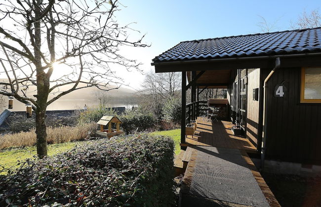 Cosy Modern Nordic Lodge w/ Loch View & Log Burner - Photo 23