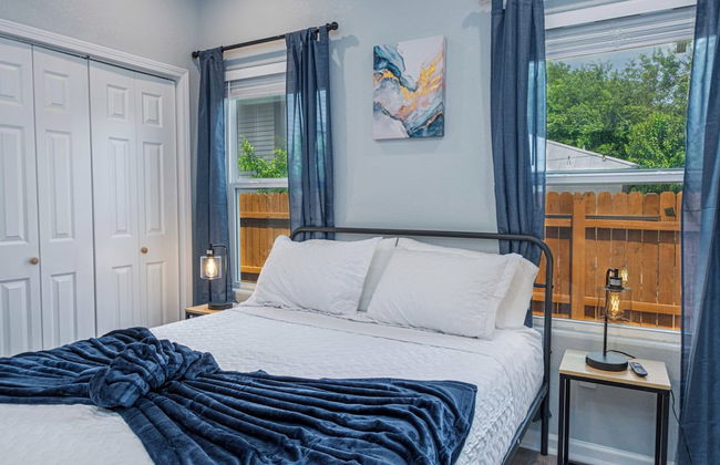 Heaven-sent Convenient 4br/ 3BA Near Downtown - Foto 7