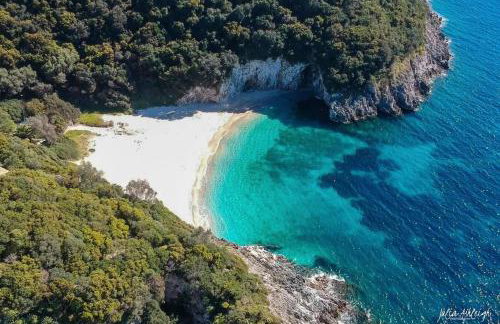 La Maisonette House in the Heart of Liapades Close to Rovinia Beach & Paleokastritsa - Foto 31