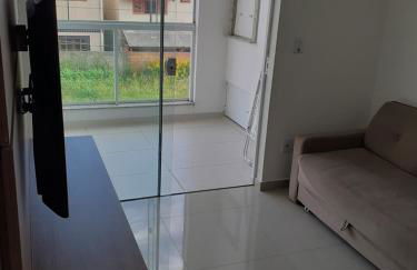 Belo e Amplo Apartamento, Área Central da Praia dos Ingleses - Foto 5