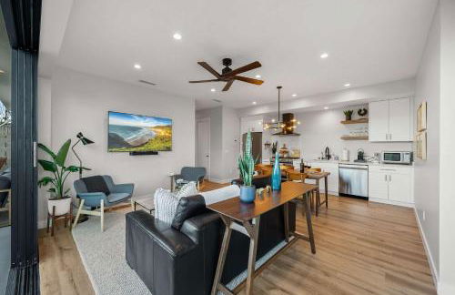 Del Mar Retreat - Laundry BBQ Firepit AC Patio - Photo 9