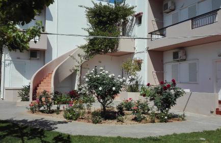 Yannis Apartments - Photo 33