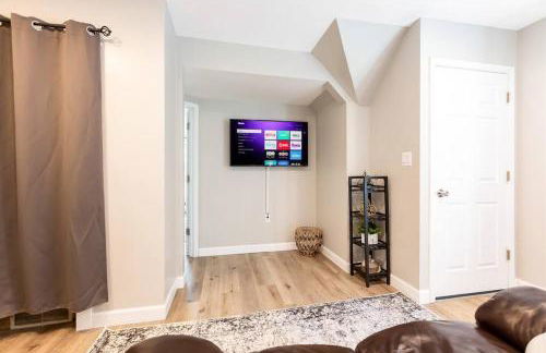 New! Luxury 1BR Flat near Downtown Mount Clemens - Foto 13