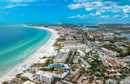 New Listing! Pool Jacuzzi, 3-min to Beach Bars & Entertainment! - Foto 78