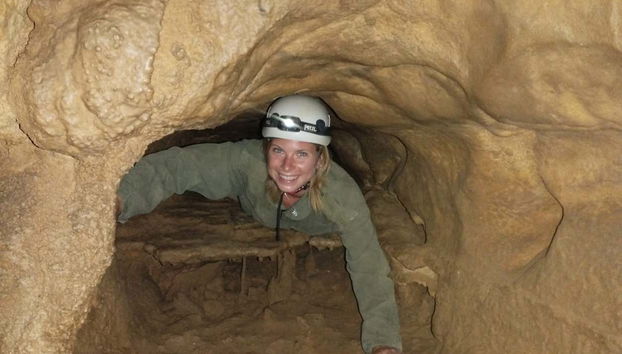 Disfrutando de la ruta de espeleología