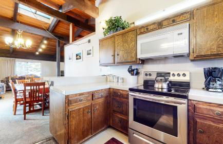 Mammoth Estates Condo - Near Village at Mammoth & Pet Friendly - Foto 13