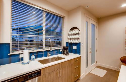 Elegant Townhome Near Old Town, Breweries and River! - Foto 14