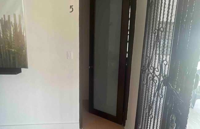 Pr Pvt Rm 5 Qn Bed Gated Comm Easy Parking - Photo 32