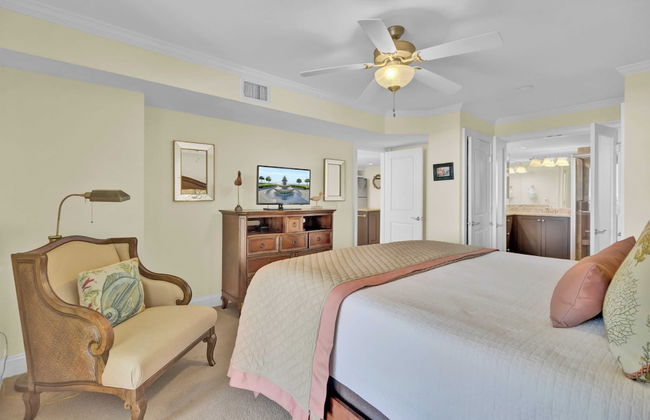 Oceanfront w/ Pool + Beach Access & Balcony View 312 B Shipwatch by Avantstay - Photo 14