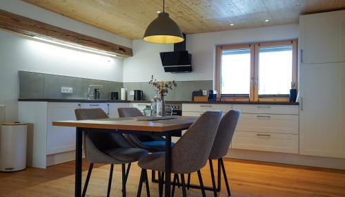 Cozer Living - stilvolles Maisonette Apartment in Meßstetten - Foto 5, stove, toaster