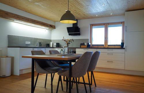 Cozer Living - stilvolles Maisonette Apartment in Meßstetten - Foto 5