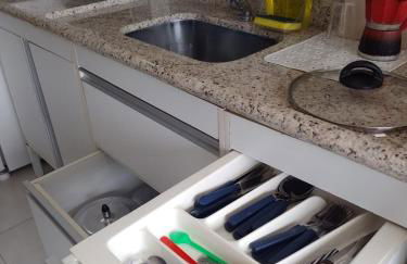 PRIME Beach e Praia do Forte a Pé e Polo Gourmet com carro no estacionamento. - Foto 14