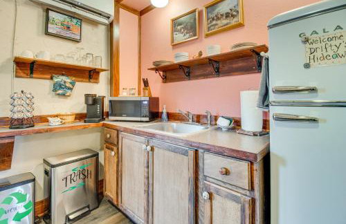 Walk to White River Cozy Studio, Driftys Hideaway - Foto 13