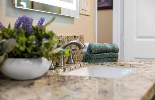 6 Beds 3 Baths Pool BBQ Near the Strip - Foto 7