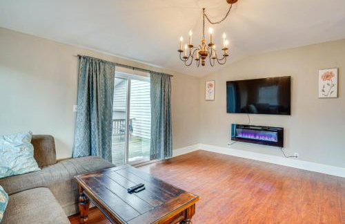 Altmar Home with Fire Pit Less Than 1 Mi to Salmon River! - Foto 1