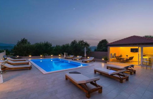 Amazing Apartment In Obrovac Sinjski - Foto 9