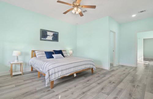 Walk to downtown seafood market Bay views - Foto 11