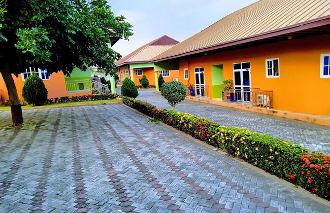 Renajoe Exclusive Centre - Photo 22