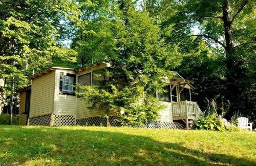 Lovely Lakeside Cabin Rental near Pharaoh Lake Wilderness Area in New York - Photo 1