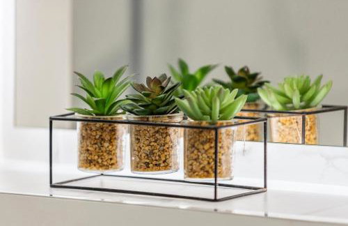 Spacious Luxury Apartment King Bed - Central Location - Foto 27