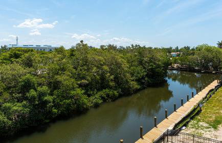 NEW! SaltWater Serenity less than 500ft to AMI, Canal Front! - Foto 47