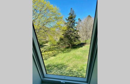 Newly Renovated Carriage House Near Town & Beaches - Foto 6