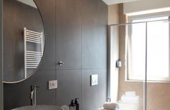 Winter Sports Events 2026 - Prestige Main Apartment - Just 30 Seconds Walk to Bernina Express - Foto 5