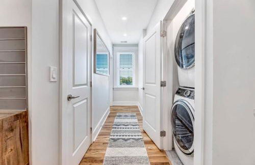 3 Bdrm 3 Full Bath Tower View walk up - Foto 30