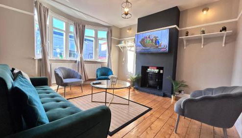 Fully Furnished New Malden 3BDR Home with Parking Washer Dryer and Garden near Kingston - Foto 1