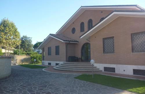 Villa Smeraldo Roma - Photo 26