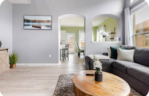 Modern 4BR Retreat, Fast WiFi, Parking, Less than 15 mins from Austin - Foto 29