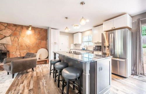 Flagstone Hall! Family Home w Scenic Views - Foto 7