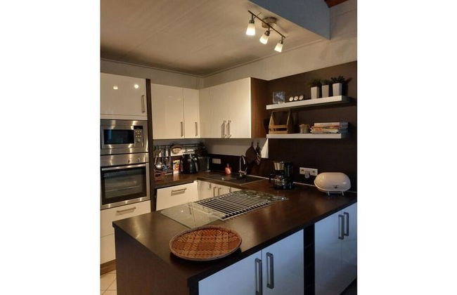 No Title Modern Retreat - Photo 6