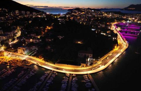 Waterfront stone house in city center - Photo 18