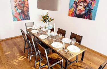 Luxuriöse Ferienvilla mit Garten, Gaming Zone & Netflix - Foto 7