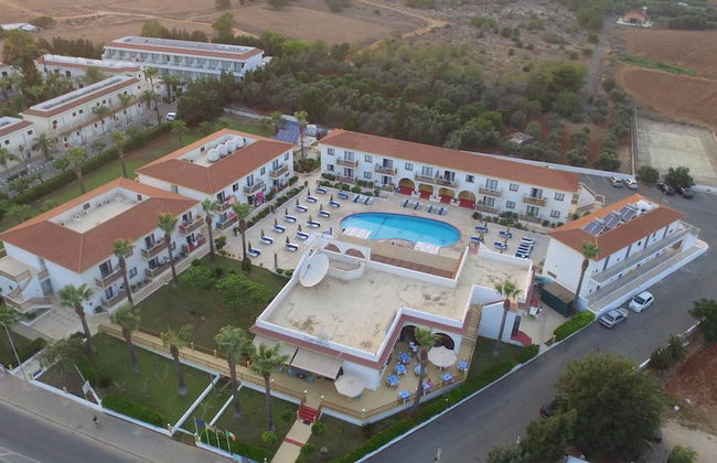 Cosmelenia Hotel Apartments - Foto 54